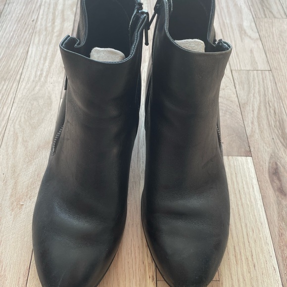 Ecco Black Leather Ankle Booties - Picture 7 of 9